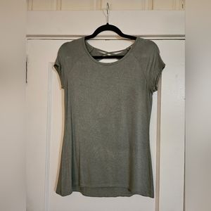 Short Sleeve Tshirt with lattice opening on back.